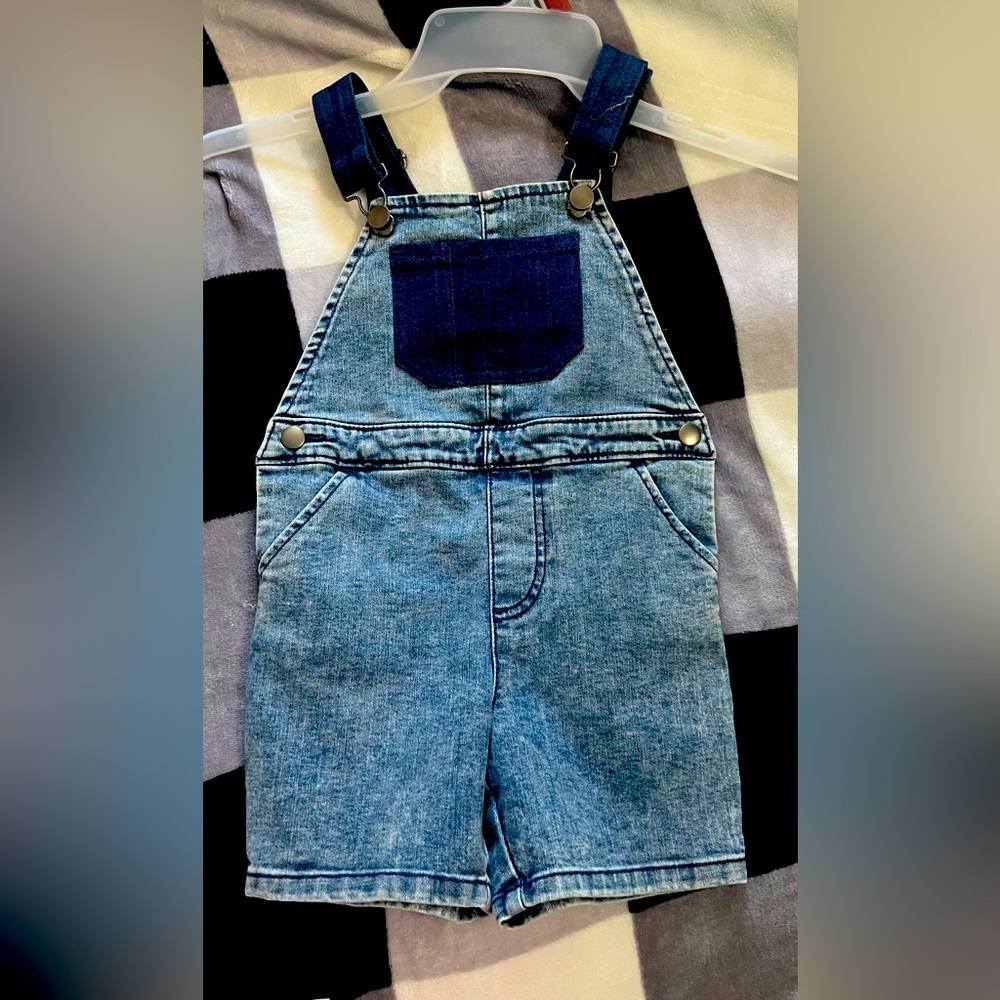 Size 5T boy